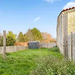 Maison Familiale Traditionnelle Avec Terrasse *