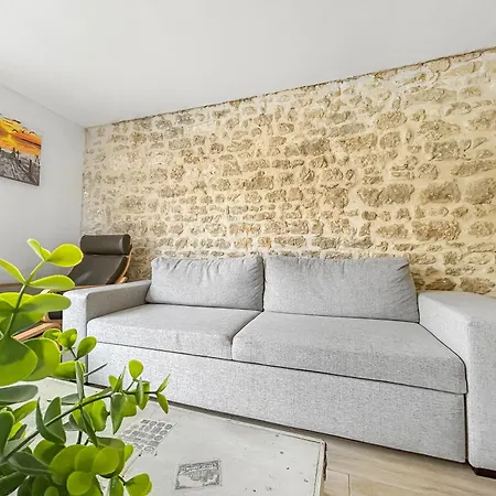 Maison Familiale Traditionnelle Avec Terrasse *