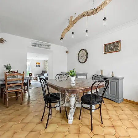 Villa Maison Familiale Traditionnelle Avec Terrasse *