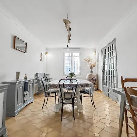 Maison Familiale Traditionnelle Avec Terrasse * Saint-Jean-d'Angle