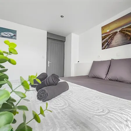 Maison Familiale Traditionnelle Avec Terrasse Villa *