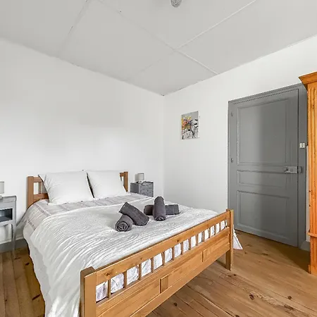 Maison Familiale Traditionnelle Avec Terrasse Villa *