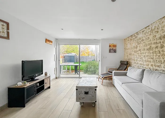 Maison Familiale Traditionnelle Avec Terrasse Villa