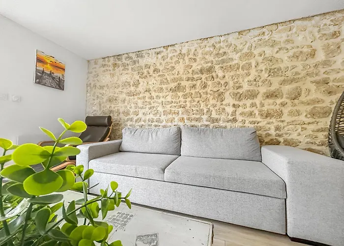 Maison Familiale Traditionnelle Avec Terrasse *