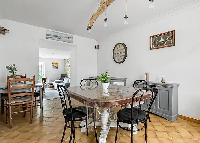 Villa Maison Familiale Traditionnelle Avec Terrasse *