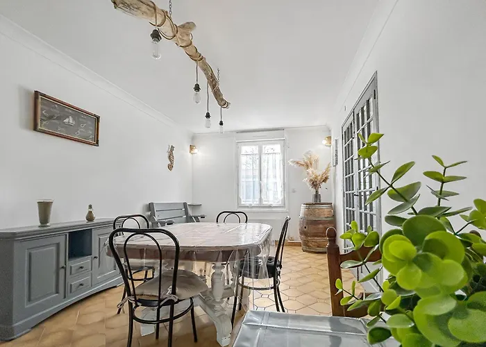 Villa Maison Familiale Traditionnelle Avec Terrasse *