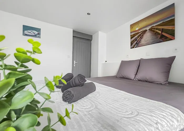 Maison Familiale Traditionnelle Avec Terrasse Villa *