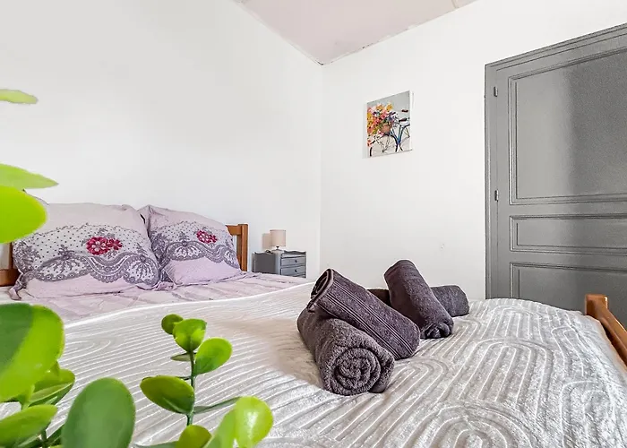 Villa Maison Familiale Traditionnelle Avec Terrasse *