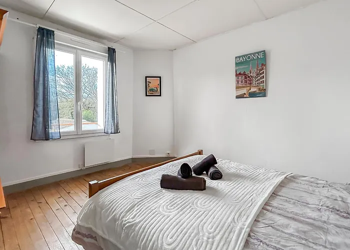 Villa Maison Familiale Traditionnelle Avec Terrasse *