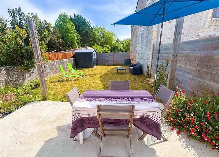 Maison Familiale Traditionnelle Avec Terrasse * Saint-Jean-d'Angle